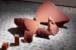 Aufnahme aus der Ausstellung Edge Effect von Jonas Wendelin