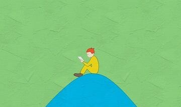Ein Junge sitzt lesend auf einer Insel. Link führt zur Information über die Versanstaltung