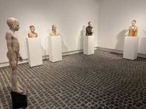 Impressionen aus der Ausstellung Dialog von Bruno Walpoth und Erwin Wortelkamp