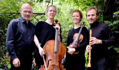 Die Dozenten mit ihren Musikinstrumenten, führt zum Kalendereintrag